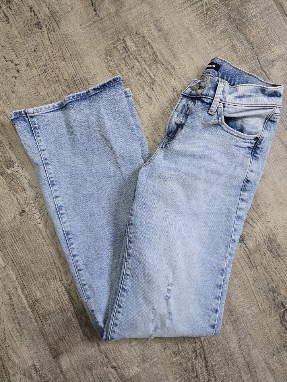 Express Light Blue Women's Jeans  Low-Rise Bootcut Size 2 Regular Y2k Style